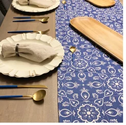 Granada Table Runner